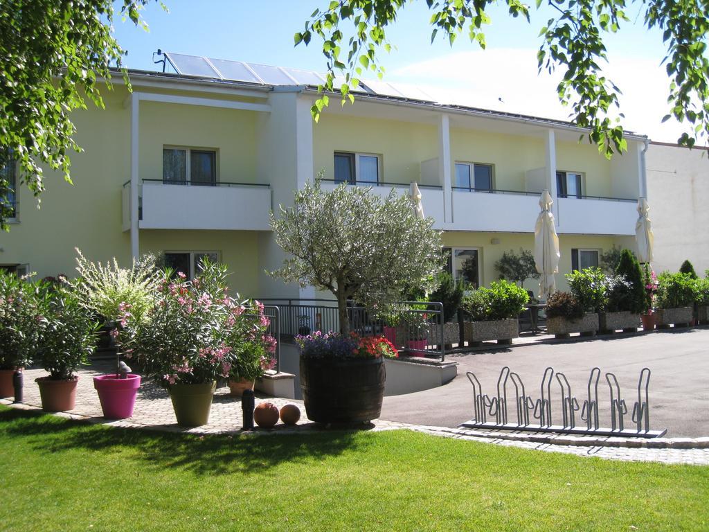 Pension Schmidt Podersdorf am See Dış mekan fotoğraf
